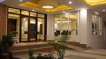 DOM Himalaya Hotel