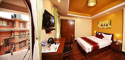 DOM Himalaya Hotel