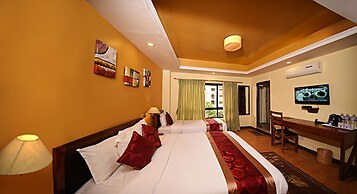 DOM Himalaya Hotel