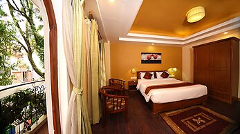 DOM Himalaya Hotel
