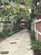 DOM Himalaya Hotel