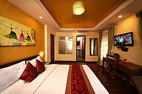 DOM Himalaya Hotel