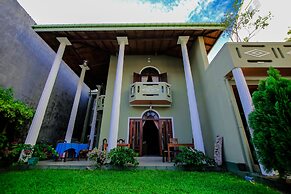 Frangipani Motel