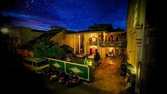 Frangipani Motel