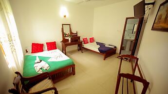 Frangipani Motel