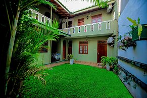 Frangipani Motel