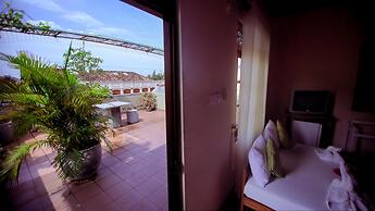 Frangipani Motel