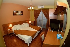 Ahiram Hotel