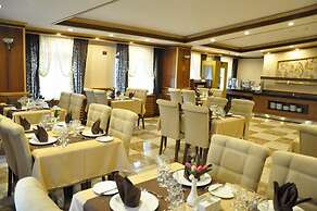 Joyy Hotel & Spa