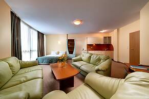 Palm Beach Hotel- All Inclusive