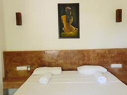 Hideaway Lodge