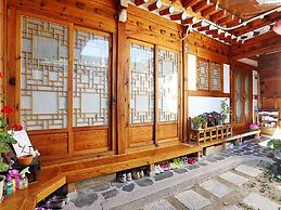 Inwoo House