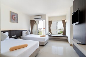 Leenova Hotel
