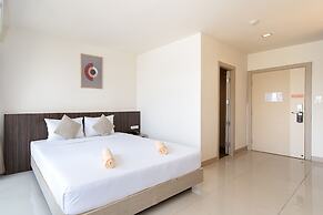 Leenova Hotel