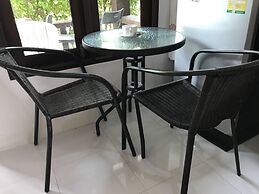 Baan Suan Rim Klong