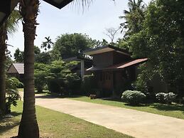 Baan Suan Rim Klong