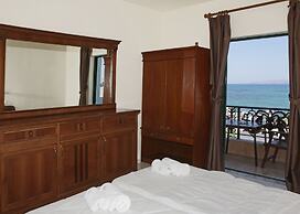 Diogenis Blue Palace
