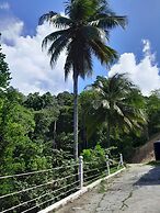 Las Cuevas Beach Lodge