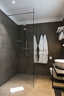 Livris Hotel