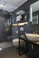 Livris Hotel