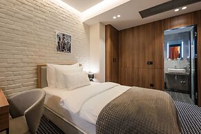 Livris Hotel