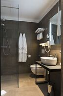 Livris Hotel