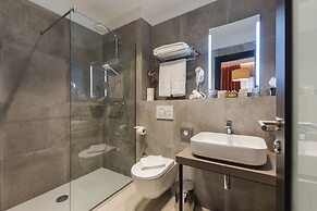 Livris Hotel