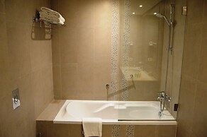 Country Lodge Hotel & Resort