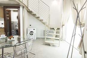 Alessia's Flat - Mac Mahon