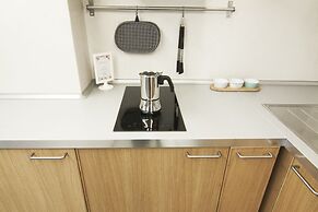 Alessia's Flat - Mac Mahon