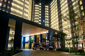 Baan Thew Talay Blue Sapphire