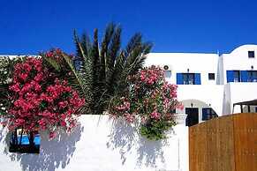 Santorini Breeze