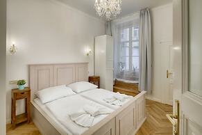 Selinor Old Town Apartments