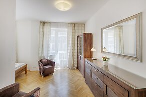 Selinor Old Town Apartments