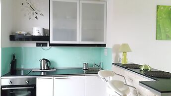 Bastien Studio near Airport