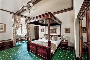 Langley Castle Hotel