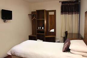 County Hotel