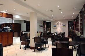 County Hotel