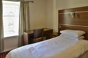 County Hotel