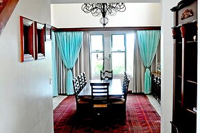 All Seasons Boutique Hotel