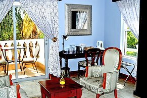 All Seasons Boutique Hotel