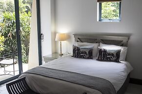 Avalone Guest House