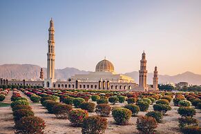 Crowne Plaza Muscat OCEC by IHG