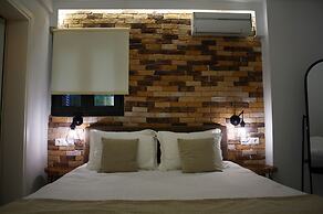 Salonikiou Beach Deluxe Apartments