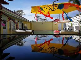 Barefeet Naturist Resort