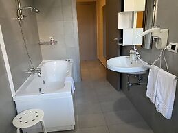 Victoria Hotel