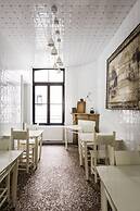 La Maison Haute Guest House