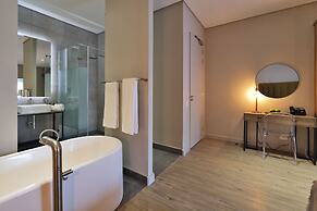 The Tree House Boutique Hotel