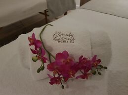 The Tree House Boutique Hotel