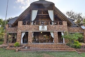 Kruger Riverside Lodge